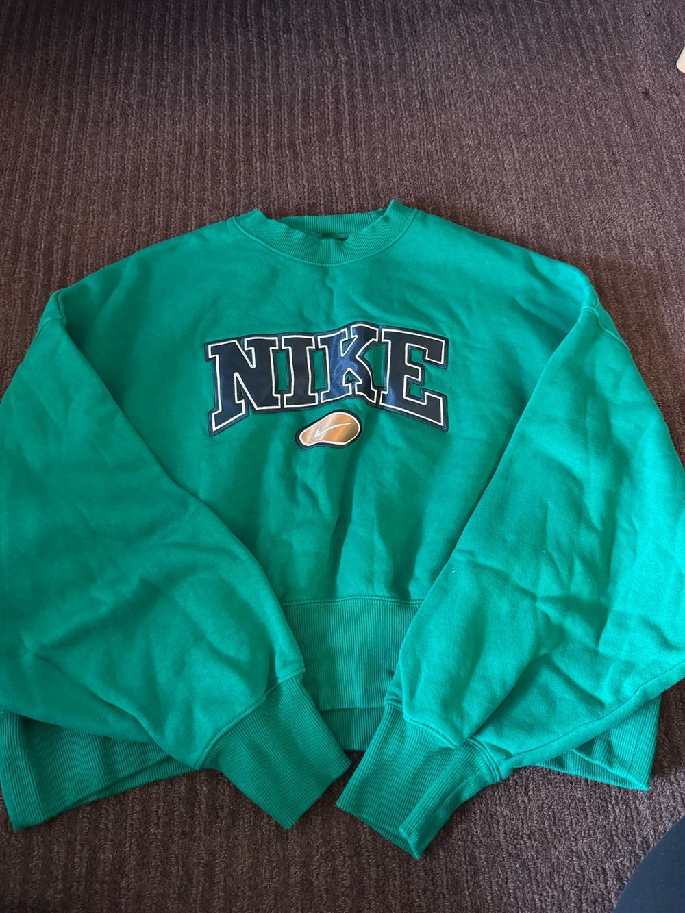 Nike | Cropped Logo Crewneck Sweatshirt